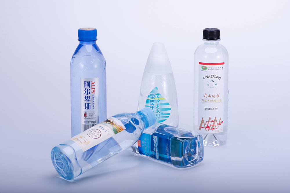 礦(kuang)泉水(shui)标簽(qian)